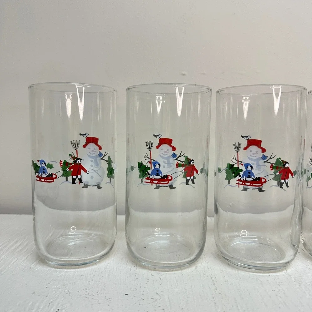Pfaltzgraff Snow Village‎ Snowman Holiday Glasses Set 6 of 17oz Winter Sledding
